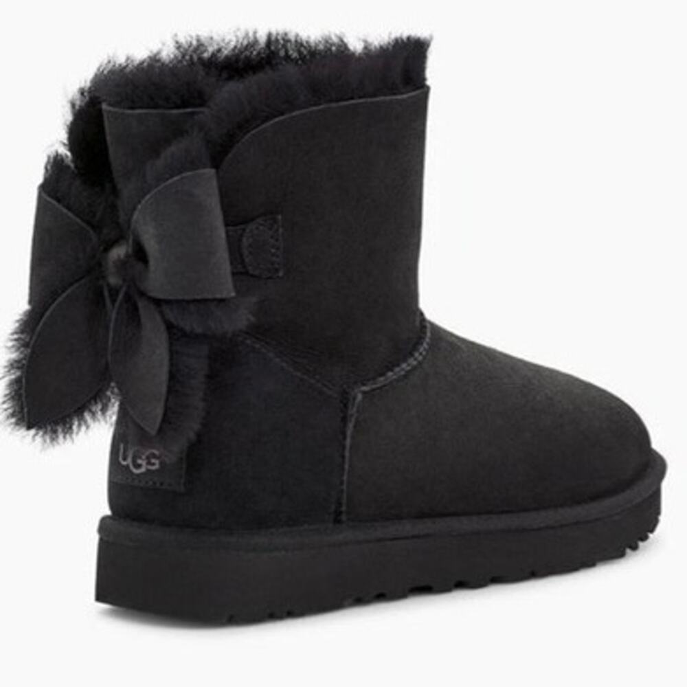UGG Classic Heritage Bow Bootie Fluff Bow Suede Sheepskin Black size 8